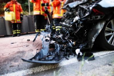 Backnang: Verkehrsunfall - Frontalzusammenstoss auf der B 14